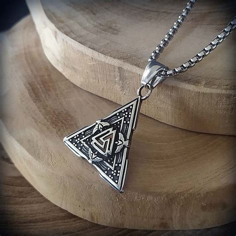 Collier M Daillon Vegvisir Valknut Et Runes Viking En Acier Futhark