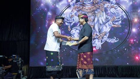 Sekda Adi Arnawa Hadiri Pembukaan Sangeh Festival Tribun Bali