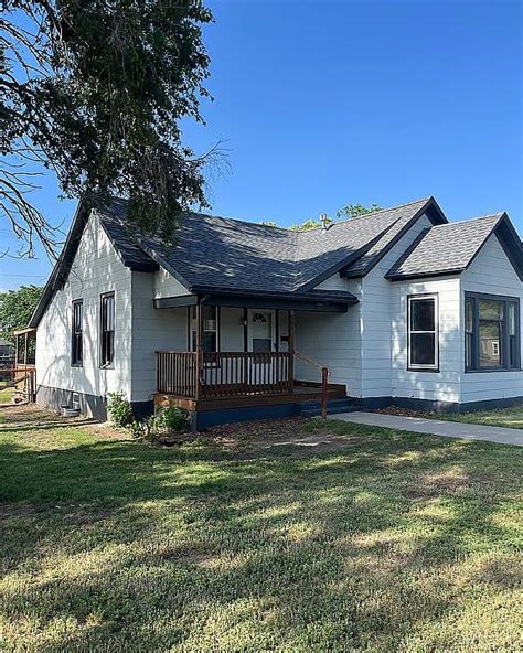 501 E 13th St Ellis KS 67637 Zillow