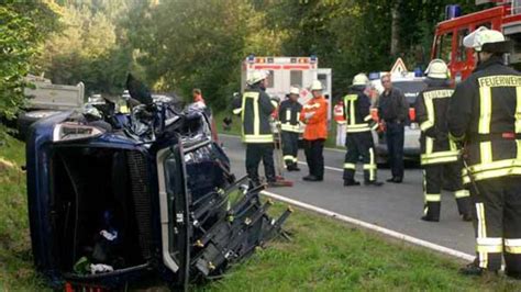 Bei Einem Unfall Zwischen Frankenberg Und Rosenthal An Der Linnerm Hle