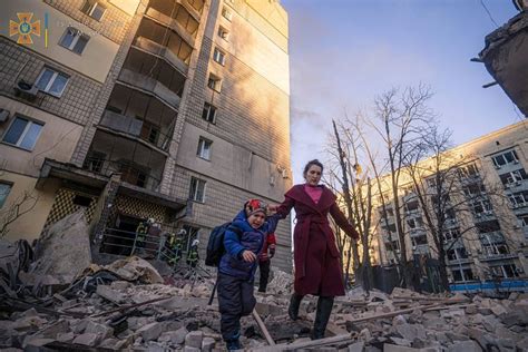 ウクライナは、ロシアが女性と少女に対して選択的な性的暴力を行使していると非難した Infobae