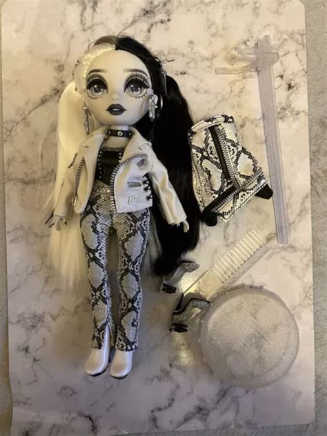 Shadow High Series Heather Grayson Doll Very Good Condition