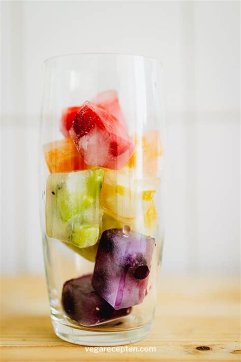 Rainbow Fruit Ice Cubes + Tips For Making Clear Ice - Vega Recepten