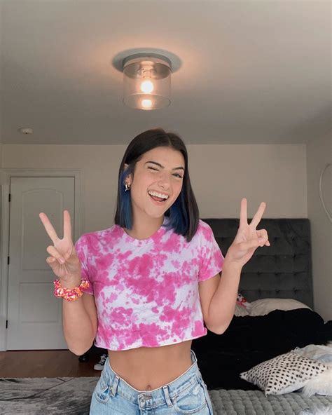 Tiktok Star Charli Damelio Dyes Hair Blue