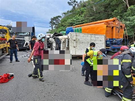 台東死亡車禍！小貨車跨越雙黃線撞聯結車 駕駛慘死｜東森新聞：新聞在哪 東森就在哪裡