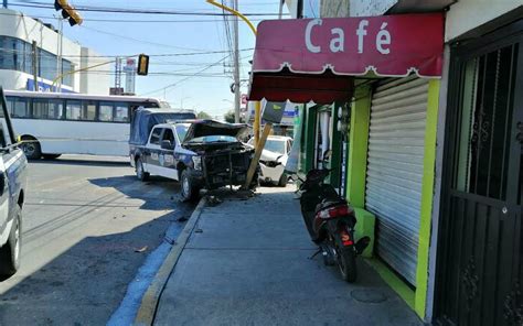 Choque Entre Una Patrulla Y Una Camioneta Deja A Seis Lesionados En