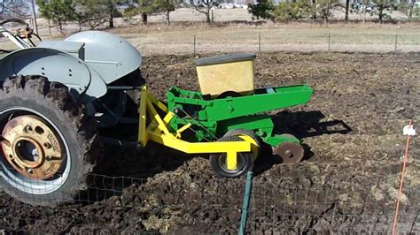 3pt John Deere 7000 One Row Corngame Food Plot Planter Youtube