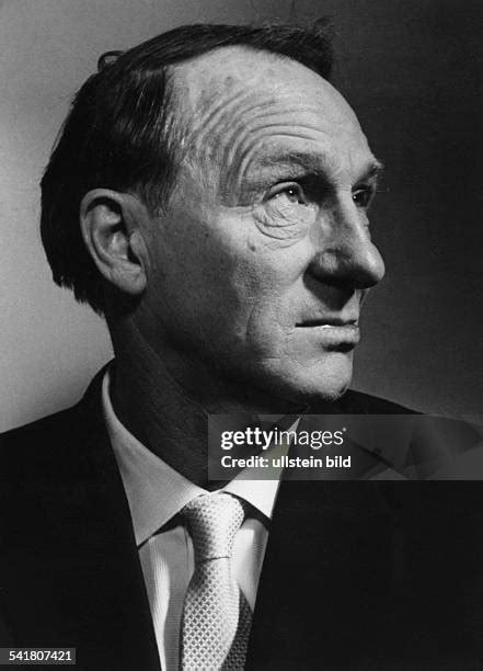 51 Ernst Busch Schauspieler Stock Photos, High-Res Pictures, and Images ...