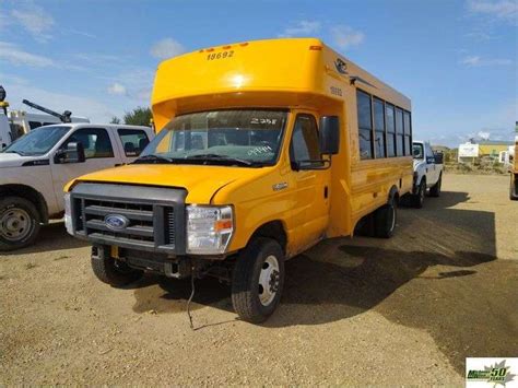 Non Operable 2018 Ford E Series Chassis T A 12 Passenger Bus Michener Allen Auctioneering Ltd