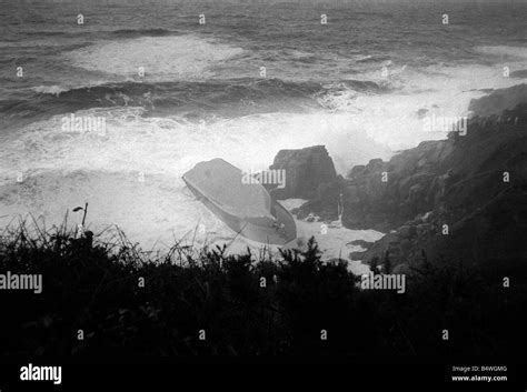 Lifeboat Accident Disaster at Penlee in Cornwall December 1981 The boat washed ashore Stock ...