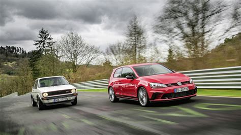 Vw Golf Gti Clubsport S Revealed Sets New Nurburgring Fwd Record Autoevolution