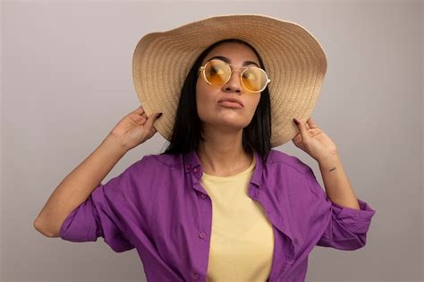 Confianza Bastante Morena Cauc Sica Chica En Gafas De Sol Con Sombrero