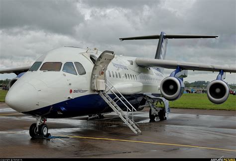 The British Aerospace 146 is another (smaller) example of an airliner ...