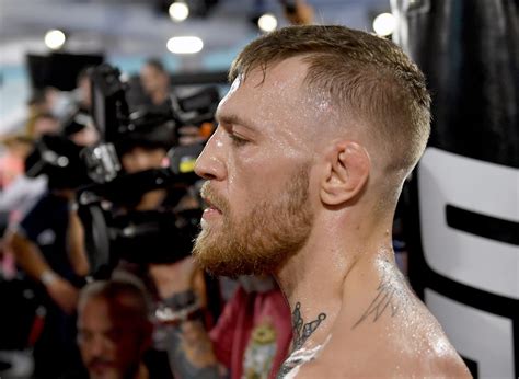 Conor Mcgregor Responds To Floyd Mayweather Calling Him Racist