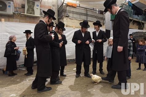 Photo Ultra Orthodox Jews Perform The Kaparot Ritual Before Yom Kippur