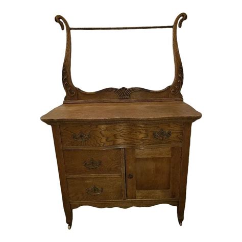 Late 19th Century Traditional Oak Wash Stand Wash Stand Antique Wash