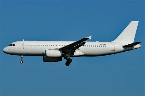 ES SAF SmartLynx Airlines Estonia ES SAF Airbus A 320 Flickr