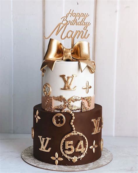 Cakes Louis Vuitton IUCN Water