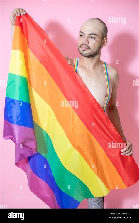 Posando con bandera mexicana fotografías e imágenes de alta resolución