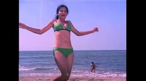 Hot Sexy Simi Garewal Bikini Pics