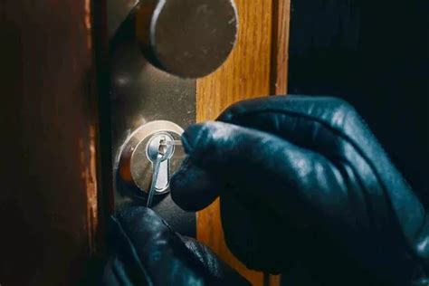 How Burglars Get Into Your Home According To Police Experts Wales Online