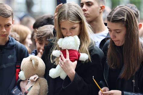 Tragedija u Beogradu Kako smo razgovarali sa našom decom B92