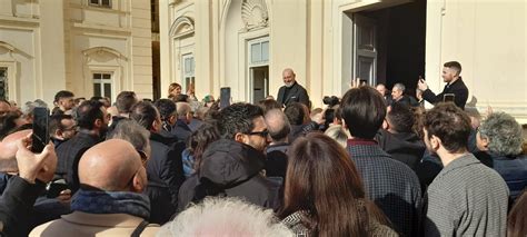 Caserta Pd In Corso La Visita Di Stefano Bonaccini In Centinaia Al