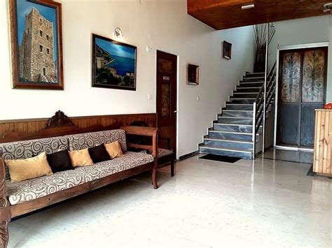 HOTEL DIROS - Prices & Specialty Inn Reviews (Pirgos Dirou, Greece)