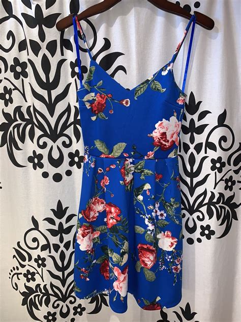 Nwt Monteau Los Angeles Size Small Royal Blue Floral Spaghetti Strap