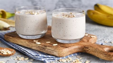 Desayuno Saludable Disfruta Un Rico Batido De Avena Y Plátano ¡fácil Y