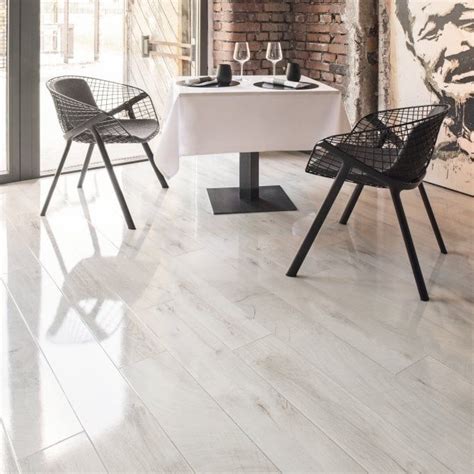 High Gloss Luxury Vinyl Plank Flooring