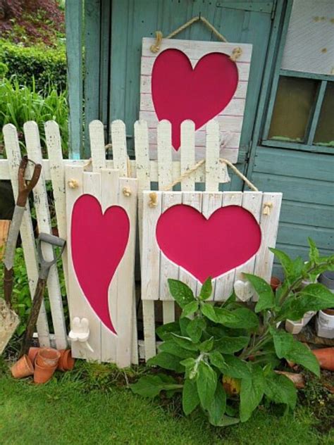 12 Valentines Day Porch Decor Ideas Bees And Roses