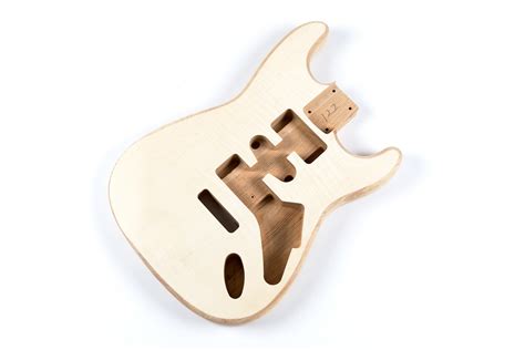 Cuerpo Stratocaster De Fresno Con Tapa De Arce Flameado Clandestine