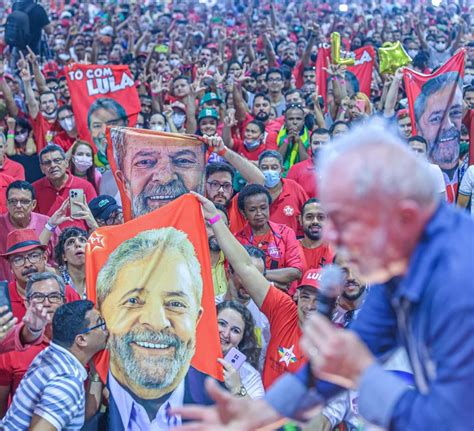 Lula diz que pobres gostam de pagar dívidas e ricos não