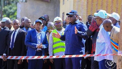 Kinshasa Félix Tshisekedi inspecte les travaux de réhabilitation de