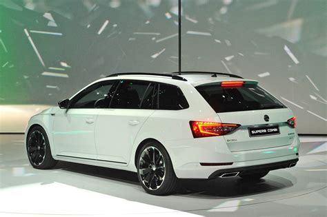 Frankfurt 2015: Skoda Superb Combi SportLine 2016 live photos and video ...