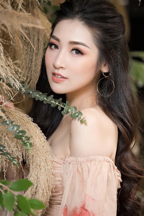 H Ki U Anh N Ng B Ng V I Bikini Ti U Vy D Ng P Nh T C T Ng H N Qu C Phong C Ch Sao