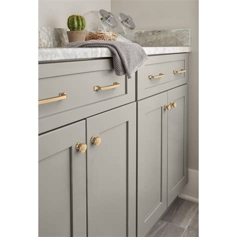 Westerly Collection 3 3 4 Centers Cabinet Pull In Champagne Bronze By Amerock Bp53720cz