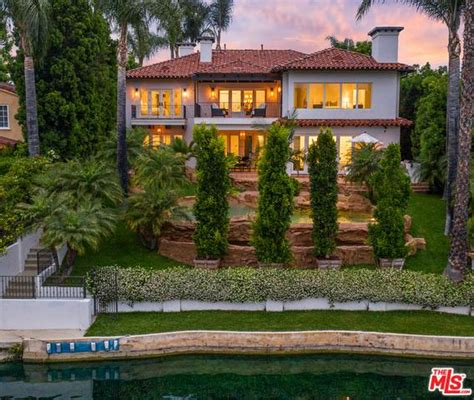 toluca lake homes  sale toluca lake ca real estate movoto