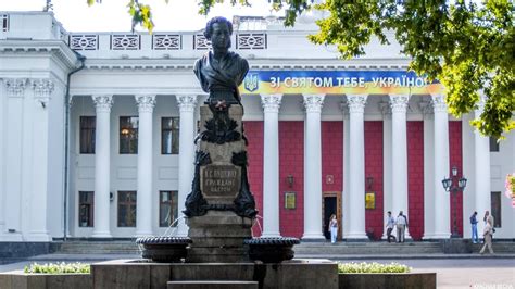 Мэр Одессы не поддержал поспешный снос памятников на Украине | ИА ...