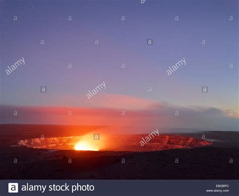 Halema'uma'u or Halemaumau crater, Kilauea crater, volcanic eruption ...