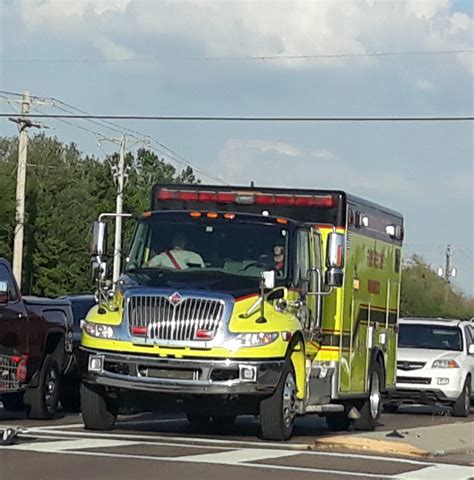 Hillsborough County Fire Rescue Rescue Vehicleambulance Rfirefighting