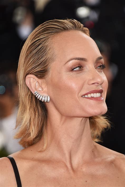 Amber Valletta | The Met Gala Jewels and Accessories It'd Be Way Too ...