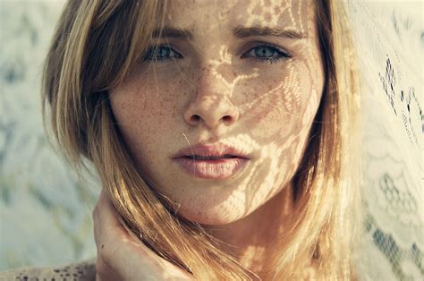 Wallpaper Face Women Blonde Blue Eyes Looking At Viewer Freckles