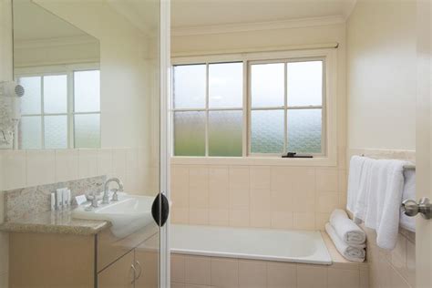 Country Club Villas Launceston, Launceston | 2022 Updated Prices, Deals