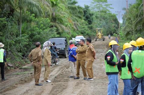 Pemkab Nagan Raya Mulai Rekonstruksi Akses Jalan Di Tadu Raya