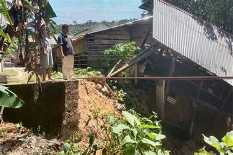 Pemkab Pesisir Selatan Diminta Segera Bangun Jembatan Gantung Yang