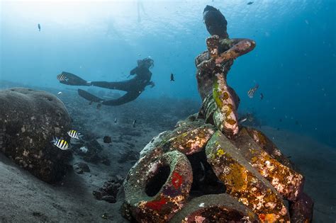 Underwater Statues