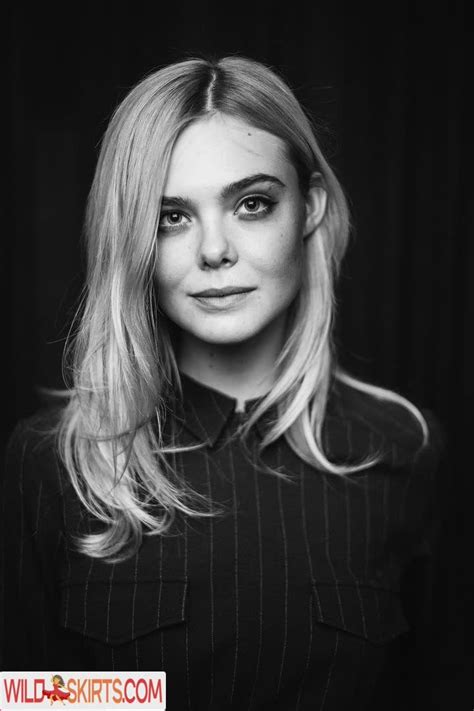 Elle Fanning Ellefanning Nude Instagram Leaked Photo 235