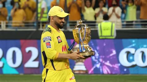 Chennai Super Kings চব্বিশের আইপিএলে খেলবেন ধোনি মাহিভক্তদের জন্য বিরাট খুশির খবর Bengali